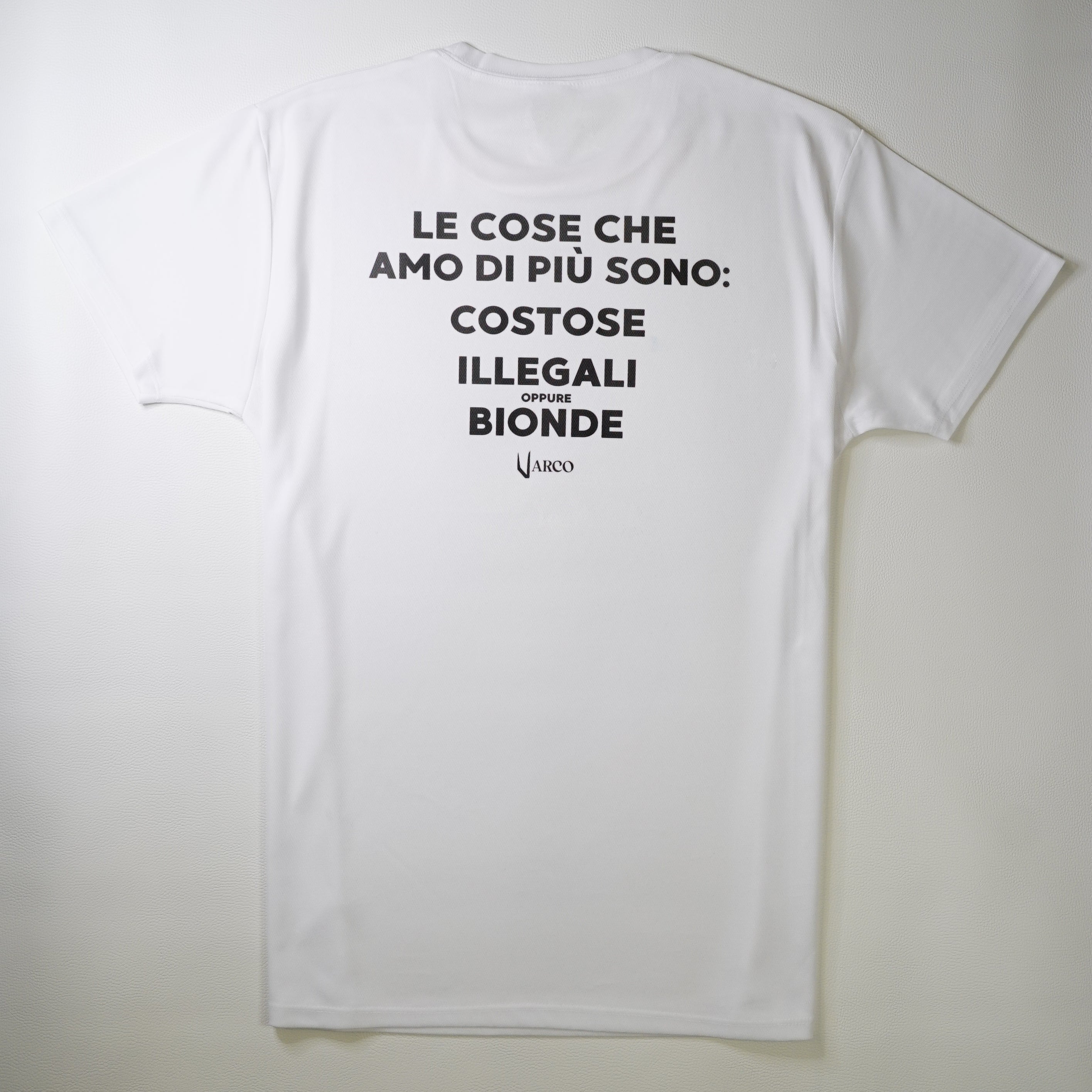Costose, illegali e bionde Tee