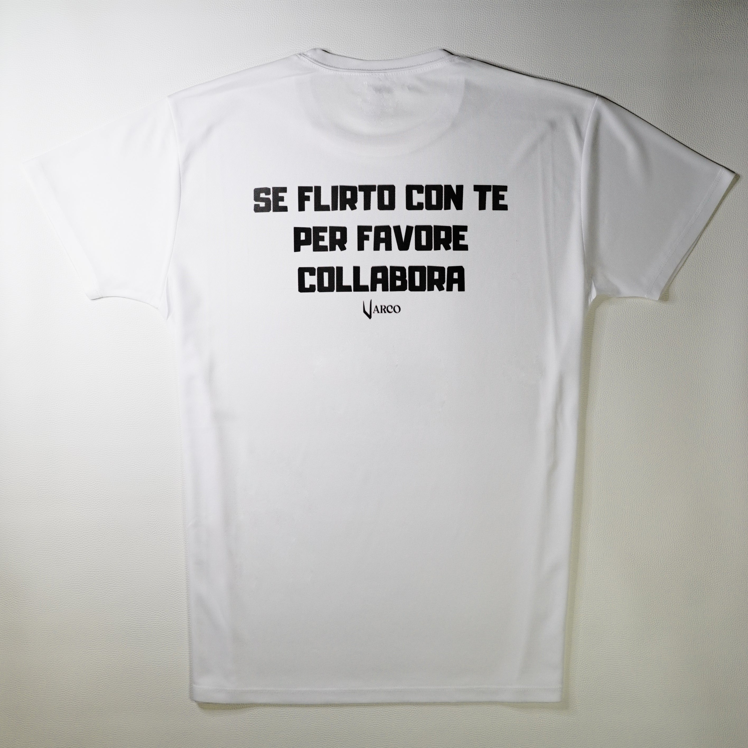 Per favore collabora Tee