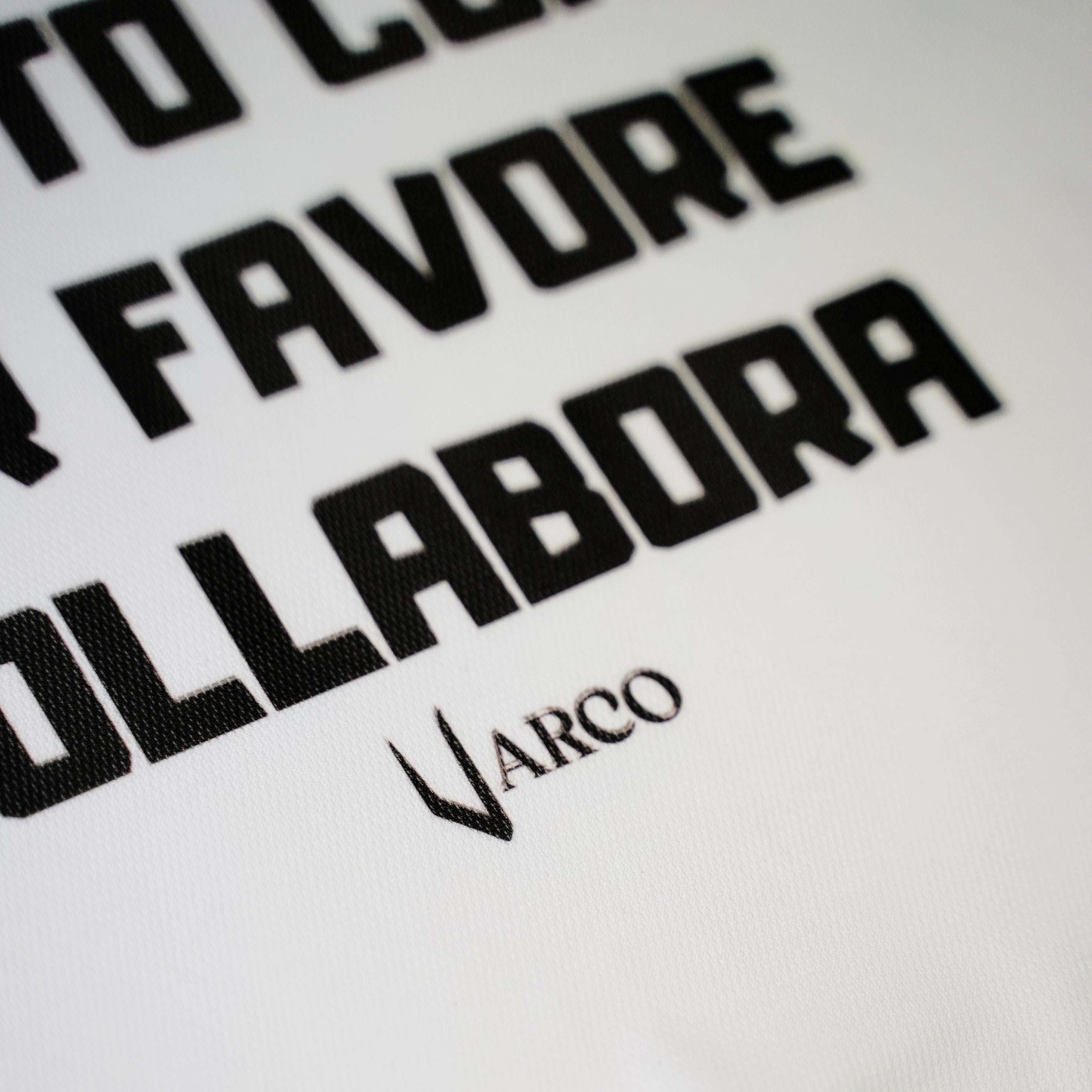 Per favore collabora Tee