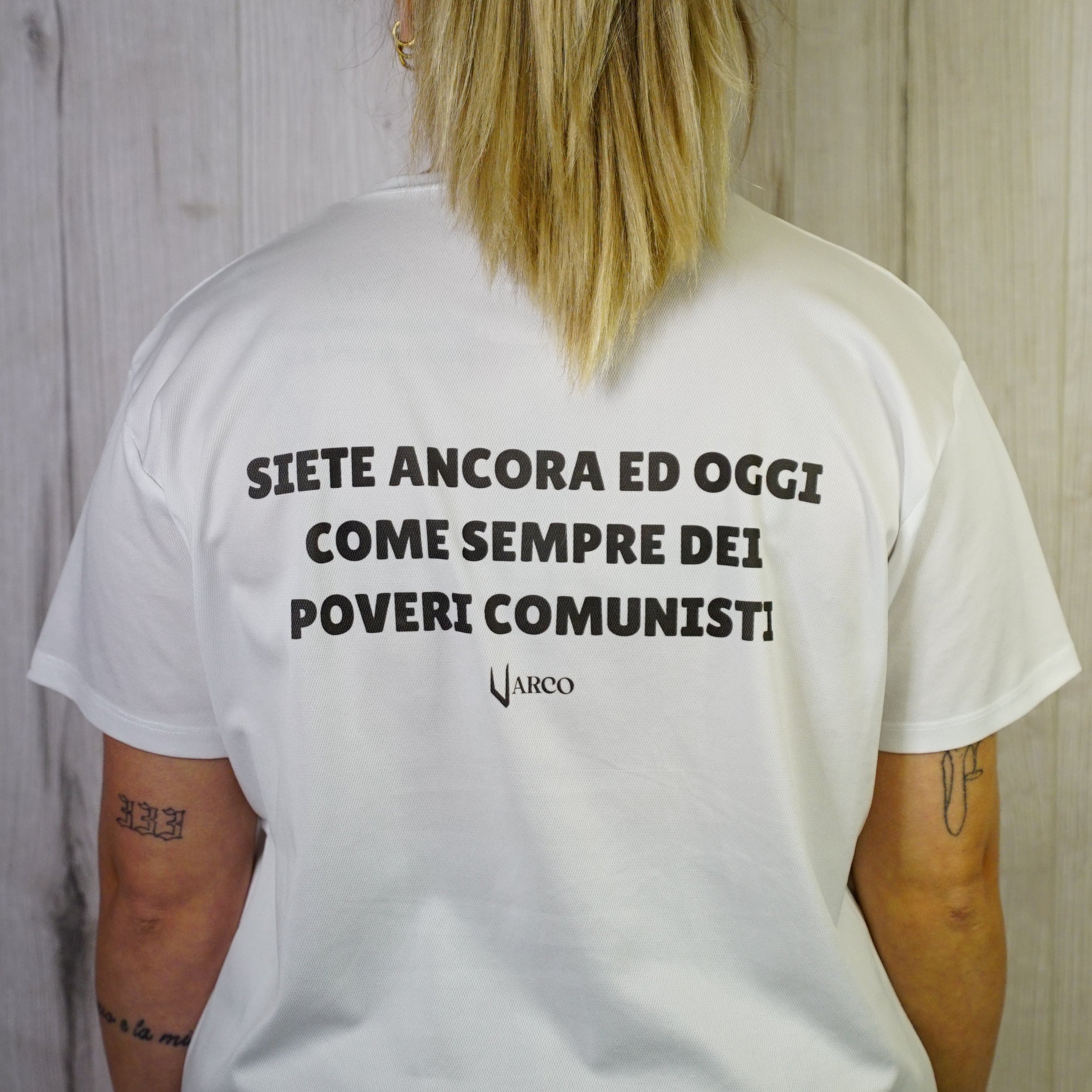 Poveri comunisti Tee