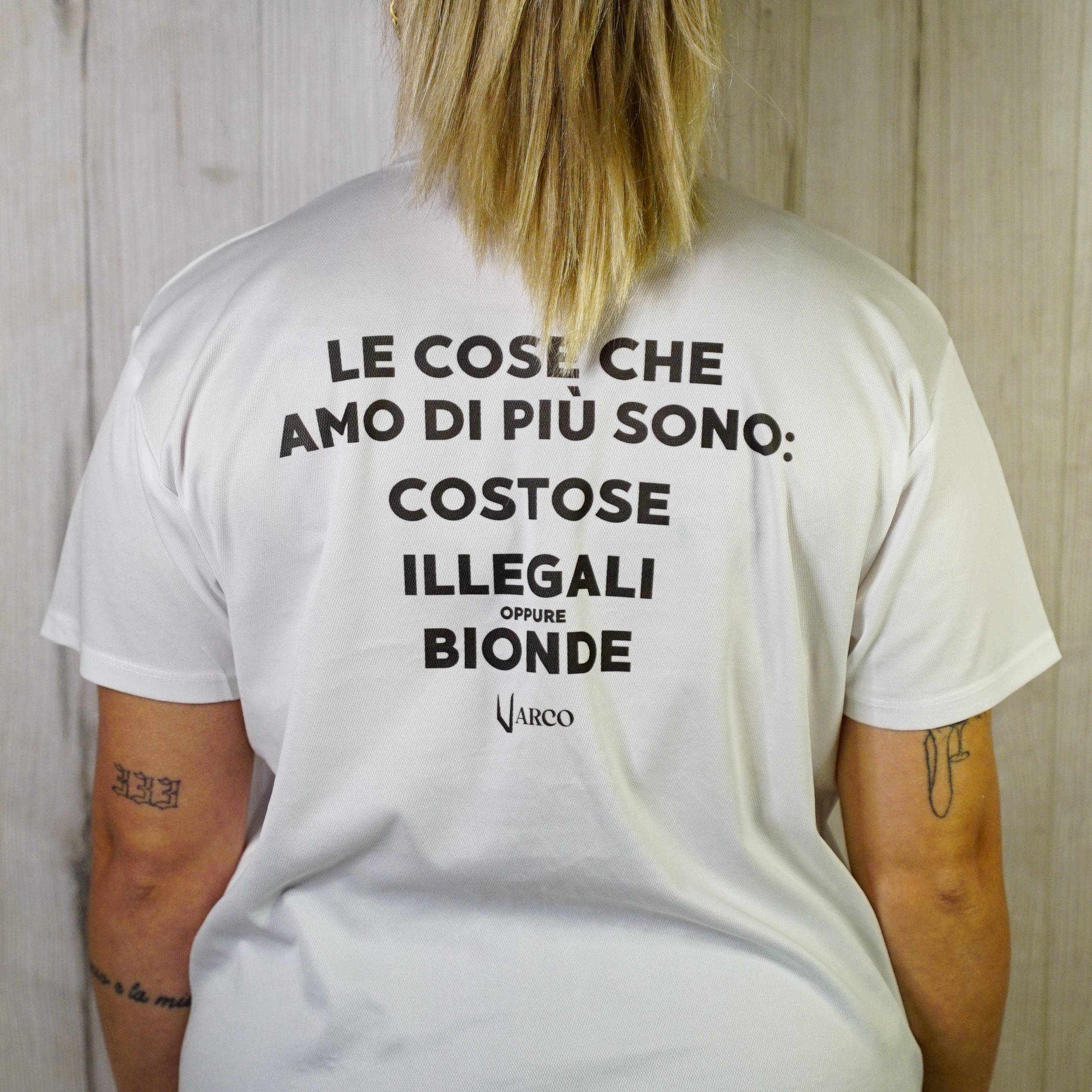 Costose, illegali e bionde Tee