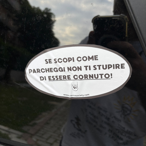 Adesivi divertenti per Parcheggi Creativi